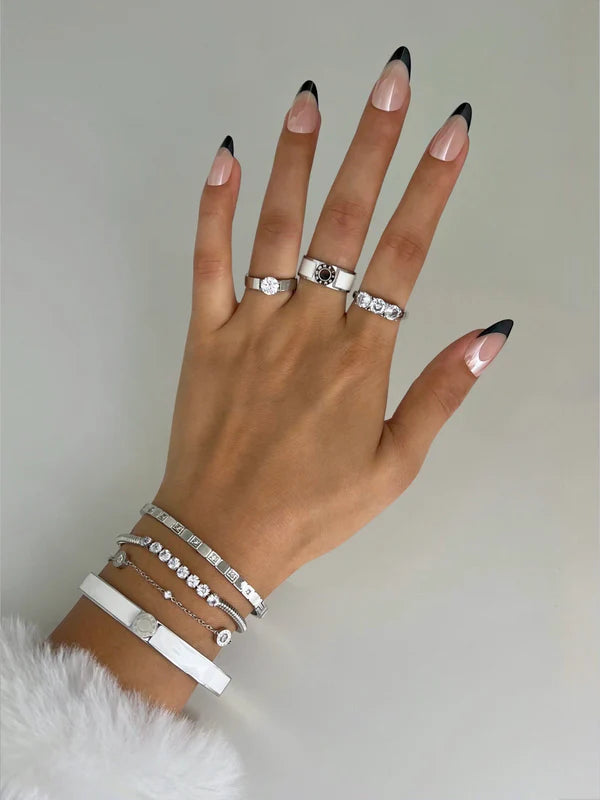 Felicity Ring